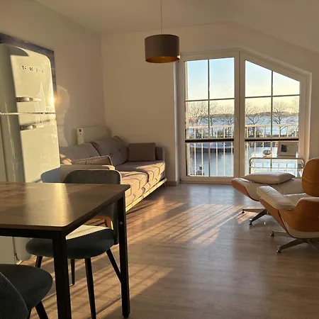 شقة Hafenloge Orth Mit Balkon Und Traumblick Auf فيهمارن
